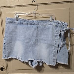 Arula Asymmetrical Tie Waist Denim Mini Skort EUC Size: 2X